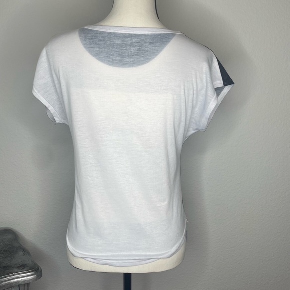 Lady with Rose Crown T-Shirt - Picture 2 of 3